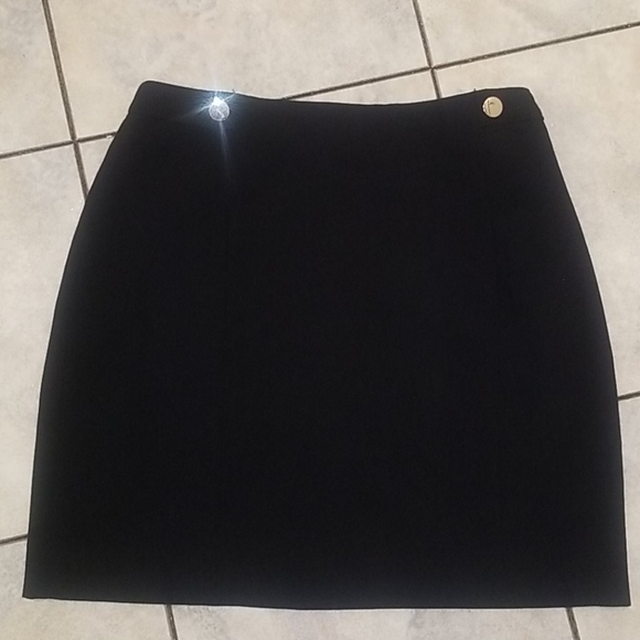 H&M Dresses & Skirts - H&M skirt